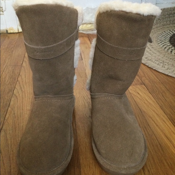 Bearpaw tan boots - Picture 1 of 12